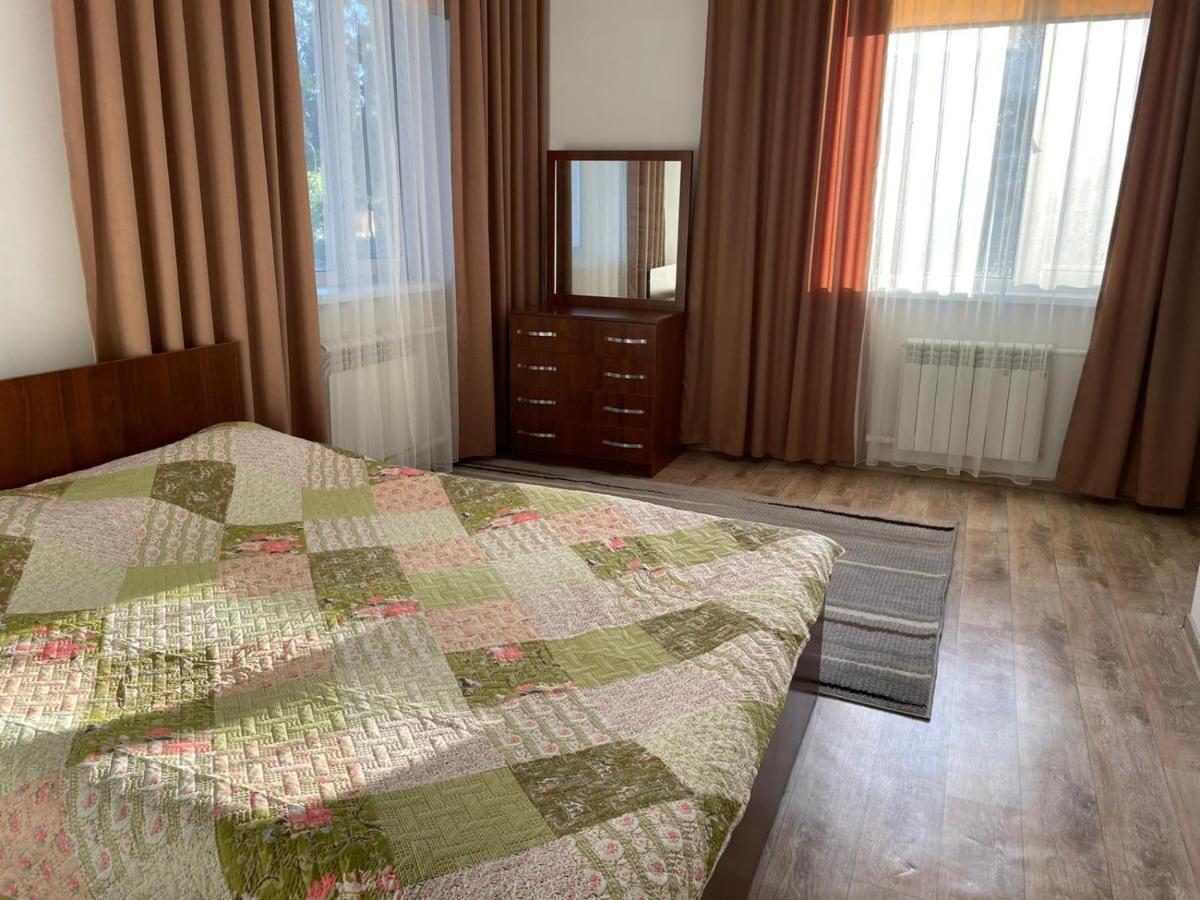 Stunning Lakeside Villa Korumdu Εξωτερικό φωτογραφία
